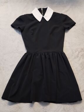 Deandri Dress